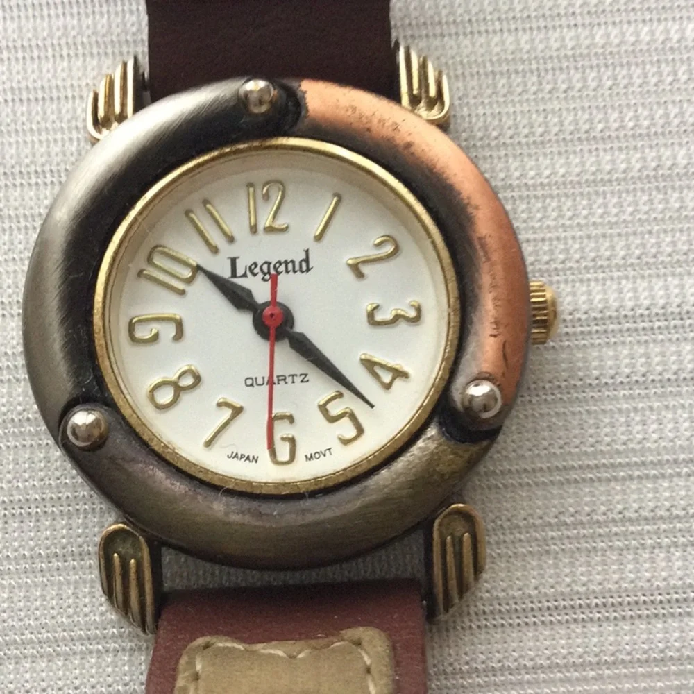 Legend Quartz Watch - Picture 1 of 8